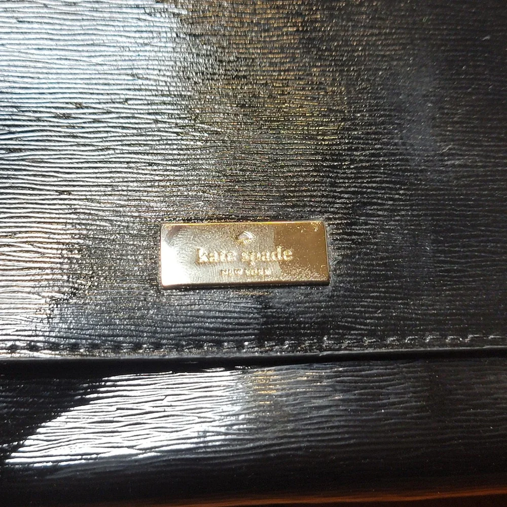 Kate Spade Black Patent Leather Crossbody Bag Clutch Gold Hardware WKRU2652